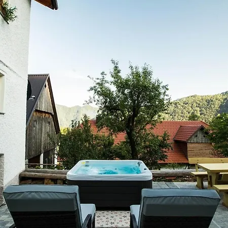 Alpine House With Jacuzzi And Stunning Views Casa de Férias Grant